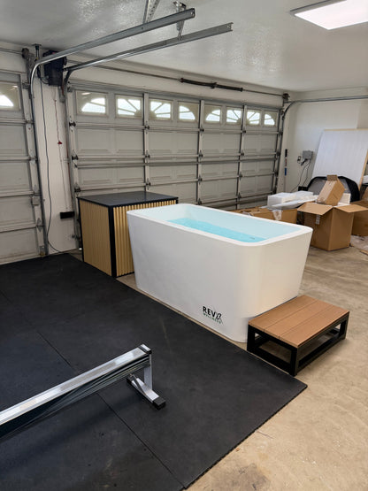 RevX Acrylic X Tub Cold Plunge with LUX Chiller & Filtration System