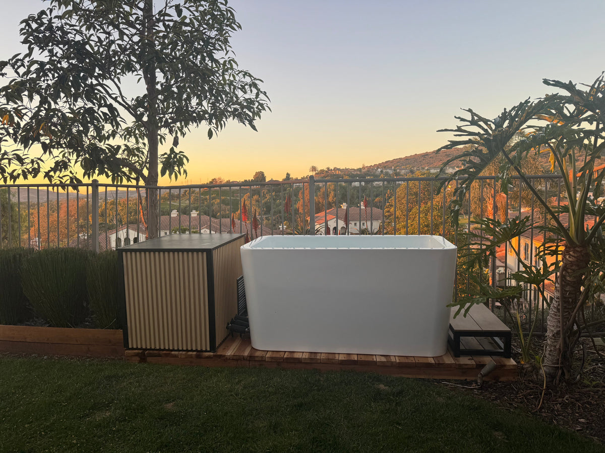 RevX Acrylic X Tub Cold Plunge with LUX Chiller & Filtration System